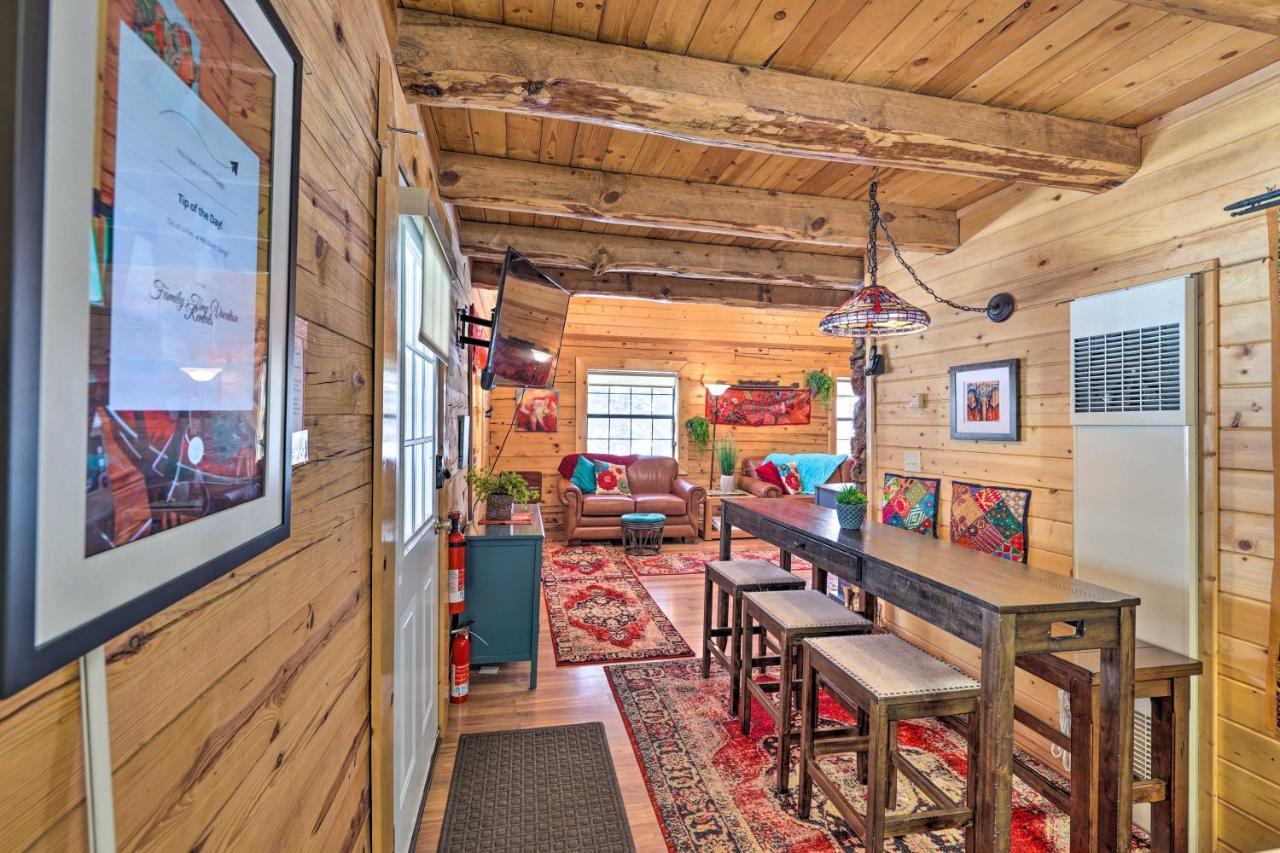 Rustic Duck Creek Village Cabin With Fire Pit! Luaran gambar